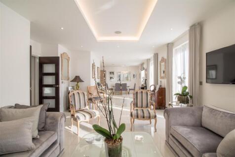Hampton Road, Stanmore HA7 2 bed flat for sale