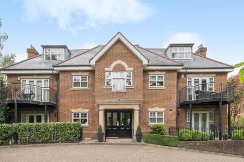 The Chantries, Uxbridge Road... 3 bed penthouse for sale
