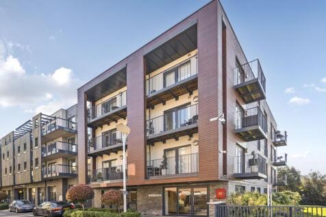 Moore Court, Stanmore HA7 1 bed flat for sale
