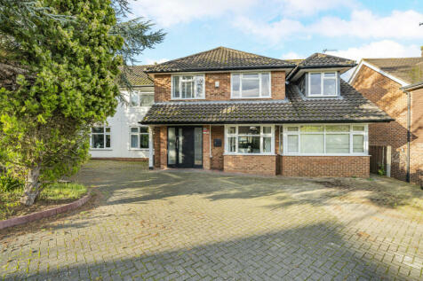 6 bedroom detached house for sale