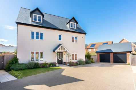 5 bedroom detached house for sale