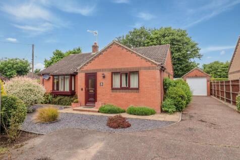 Holt 2 bed detached bungalow for sale