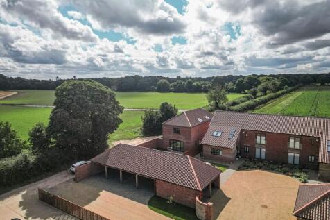 Bespoke Home in High Kelling 3 bed barn conversion for sale