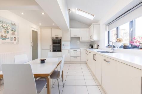 Weybourne 3 bed cottage for sale