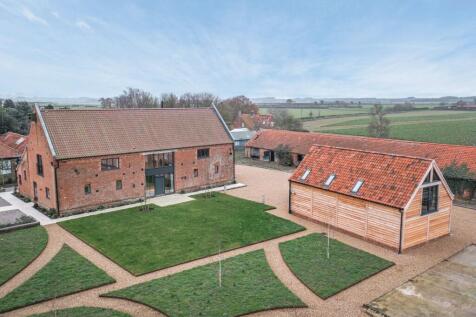 Barn Conversion with Annexe in Wighton 4 bed barn conversion for sale