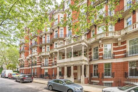 Campden Hill Court, London W8 4 bed flat for sale