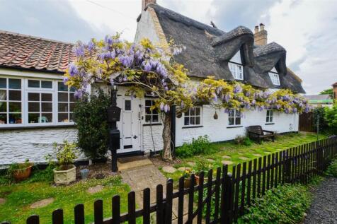 2 bedroom cottage for sale