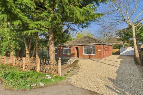 2 bedroom detached bungalow for sale