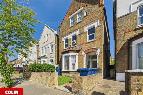 Studio flat for sale