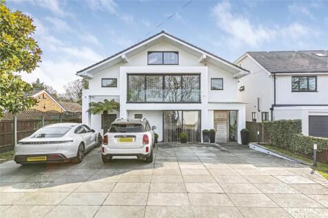 5 bedroom detached house for sale