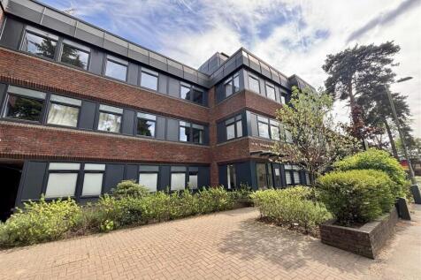 Fleet Road, Fleet GU51 1 bed apartment for sale