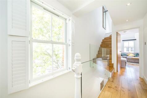 White Hart Lane, Barnes SW13 2 bed flat for sale