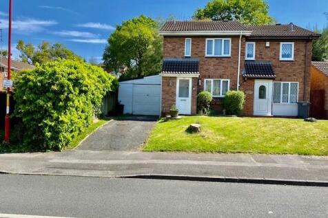 2 bedroom semi-detached house for sale
