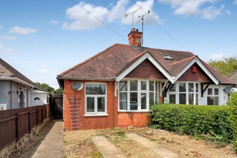 2 bedroom semi-detached bungalow for sale
