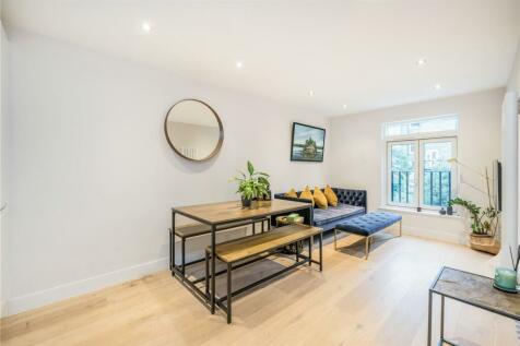 London W11 2 bed maisonette for sale