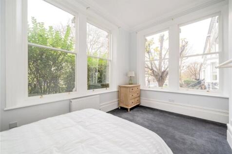 St Quintin Avenue, London W10 2 bed flat for sale