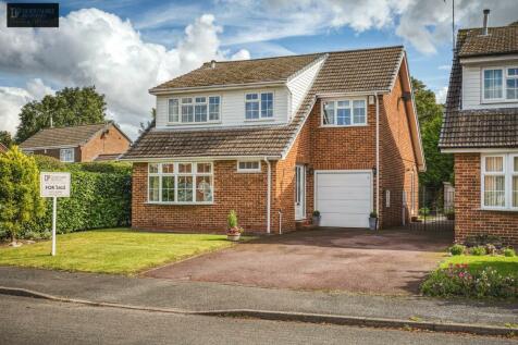 4 bedroom detached house for sale