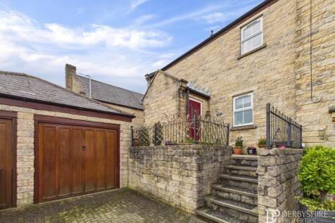 3 bedroom town house for sale