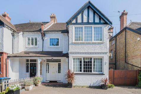 Coombe Lane West, Kingston Upon... 6 bed semi