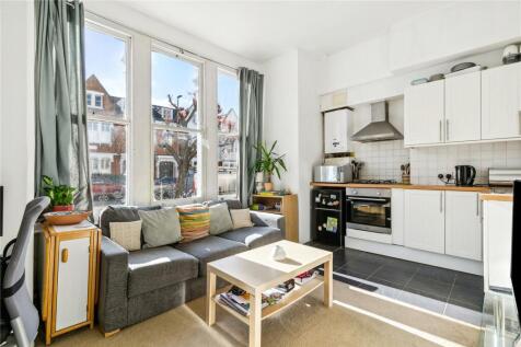 London SW17 1 bed apartment for sale