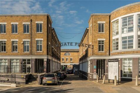 Hillgate Place, London SW12 1 bed flat for sale
