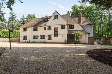 5 bedroom detached house for sale
