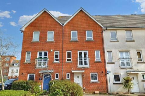 4 bedroom terraced house for sale