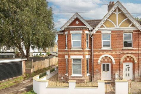 4 bedroom semi-detached house for sale