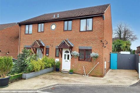Highview Gardens, Branksome, Poole... 3 bed semi