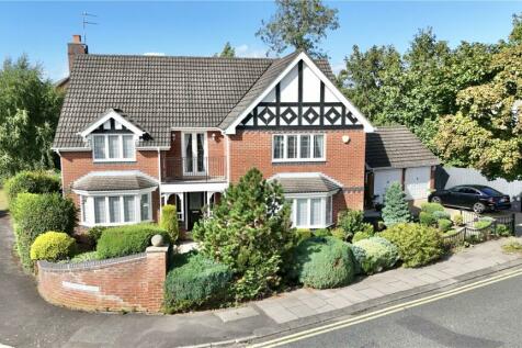 5 bedroom detached house for sale