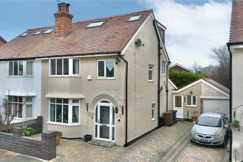 4 bedroom semi-detached house for sale