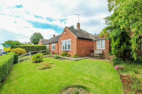 2 bedroom semi-detached bungalow for sale