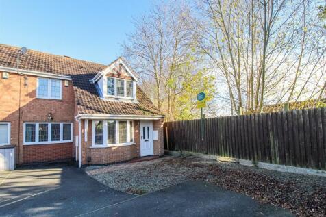 3 bedroom semi-detached house for sale