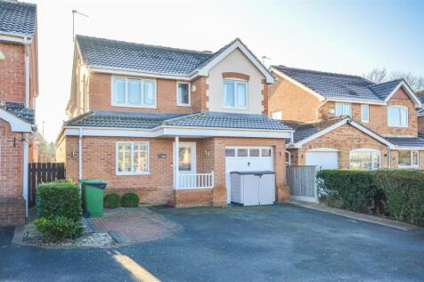 Queensbury Court, Normanton WF6 4 bed detached house for sale