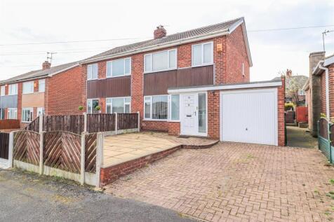 Lyndale Grove, Normanton WF6 3 bed semi