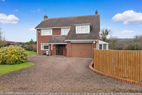 Braemar, Broad Green, Broadwas... 4 bed detached house for sale
