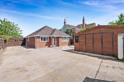 3 bedroom detached bungalow for sale
