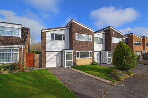 22 Warwick Hall Gardens, Aston... 4 bed semi