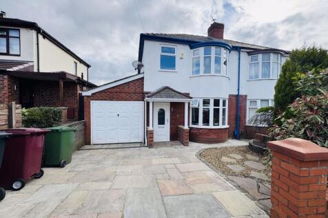 3 bedroom semi-detached house for sale