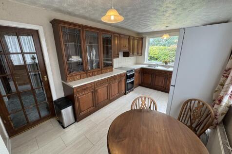 3 bedroom bungalow for sale