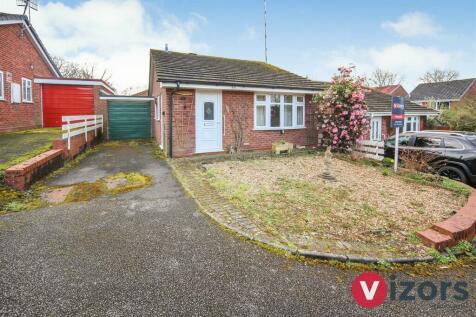 2 bedroom detached bungalow for sale