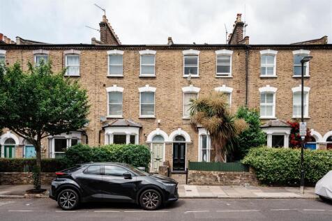 Perth Road, Stroud Green 2 bed flat for sale
