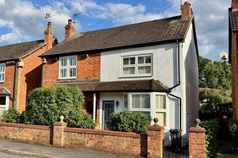 Watchetts Road, Camberley GU15 3 bed house for sale