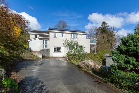 6 bedroom detached house for sale