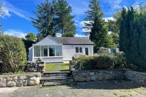 Llanllechid, Bangor, Gwynedd, LL57 2 bed bungalow for sale