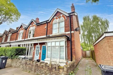 3 bedroom end of terrace house for sale
