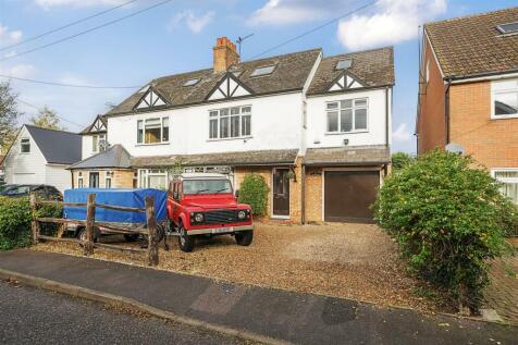 5 bedroom semi-detached house for sale