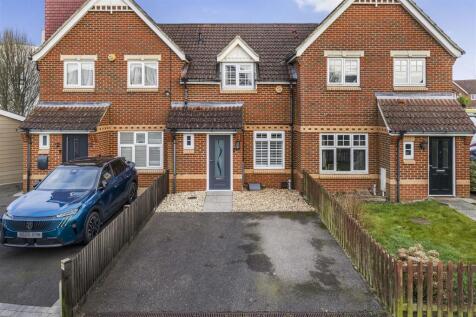 Lacock Gardens, Maidstone 2 bed terraced house for sale