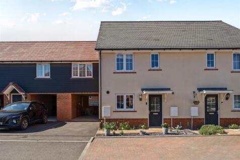 Mills Court, Harrietsham, Maidstone 3 bed semi