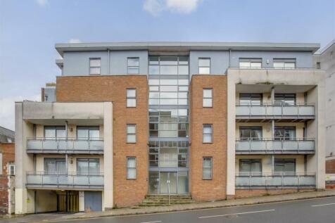 Corporation Street, High Wycombe HP13 2 bed apartment for sale